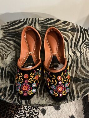 Authentic ZURU Hand-Embroidered Black Floral Moccasins with Colorful Accents